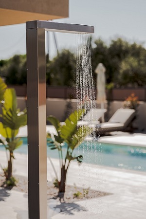 Anthea exterior